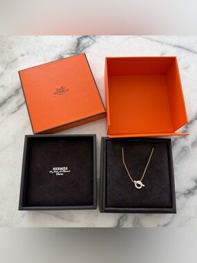 Hermes Finesse pendant